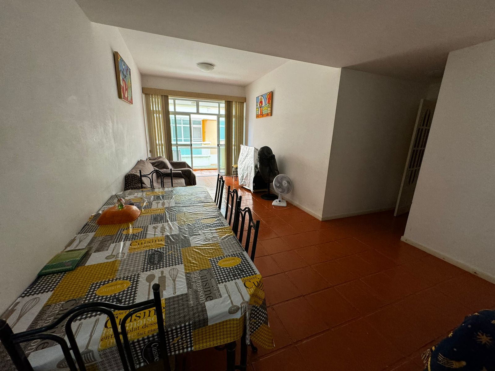 Apartamento com 02 quartos sendo 01 suíte à venda na Prainha- Arraial do Cabo